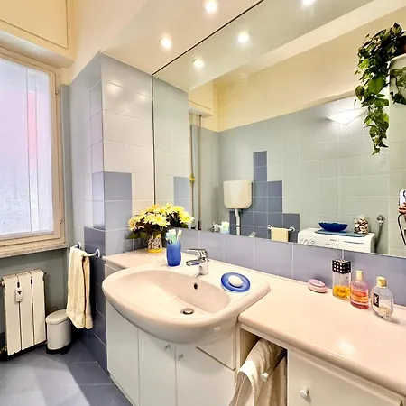 Hostdomus - Navy Apartment *