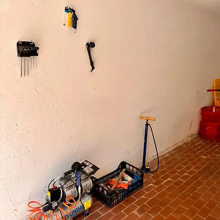 Hostdomus - Navy Apartment Finale Ligure