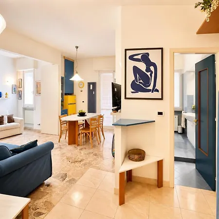 Hostdomus - Navy Apartment *