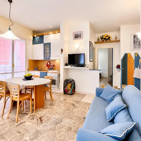 Hostdomus - Navy Apartment Finale Ligure