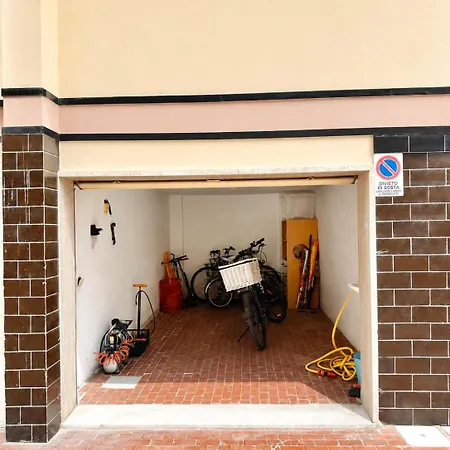 Apartment Hostdomus - Navy Finale Ligure