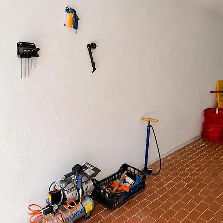 Hostdomus - Navy Apartment *