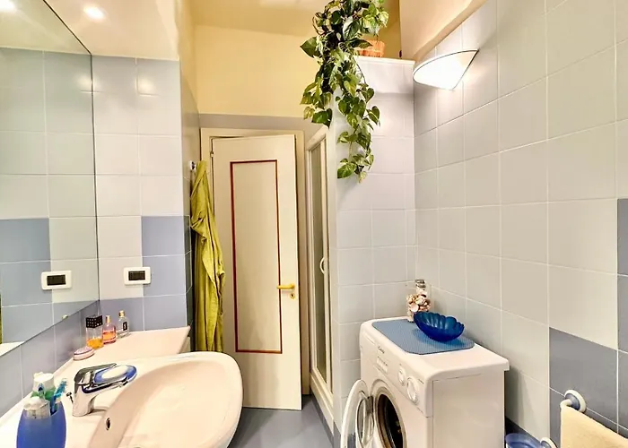 Hostdomus - Navy Apartament Finale Ligure